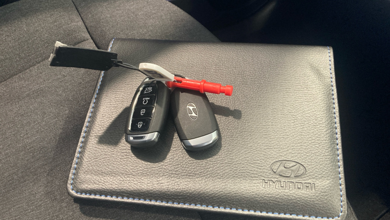 Hyundai INSTER 85kW 02 49kWh 5dr Auto Electric Hatchback